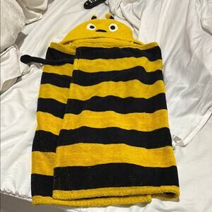 Terry cloth Yellow and Black stripes Bumble Bee Hooded Towel bath or swim euc